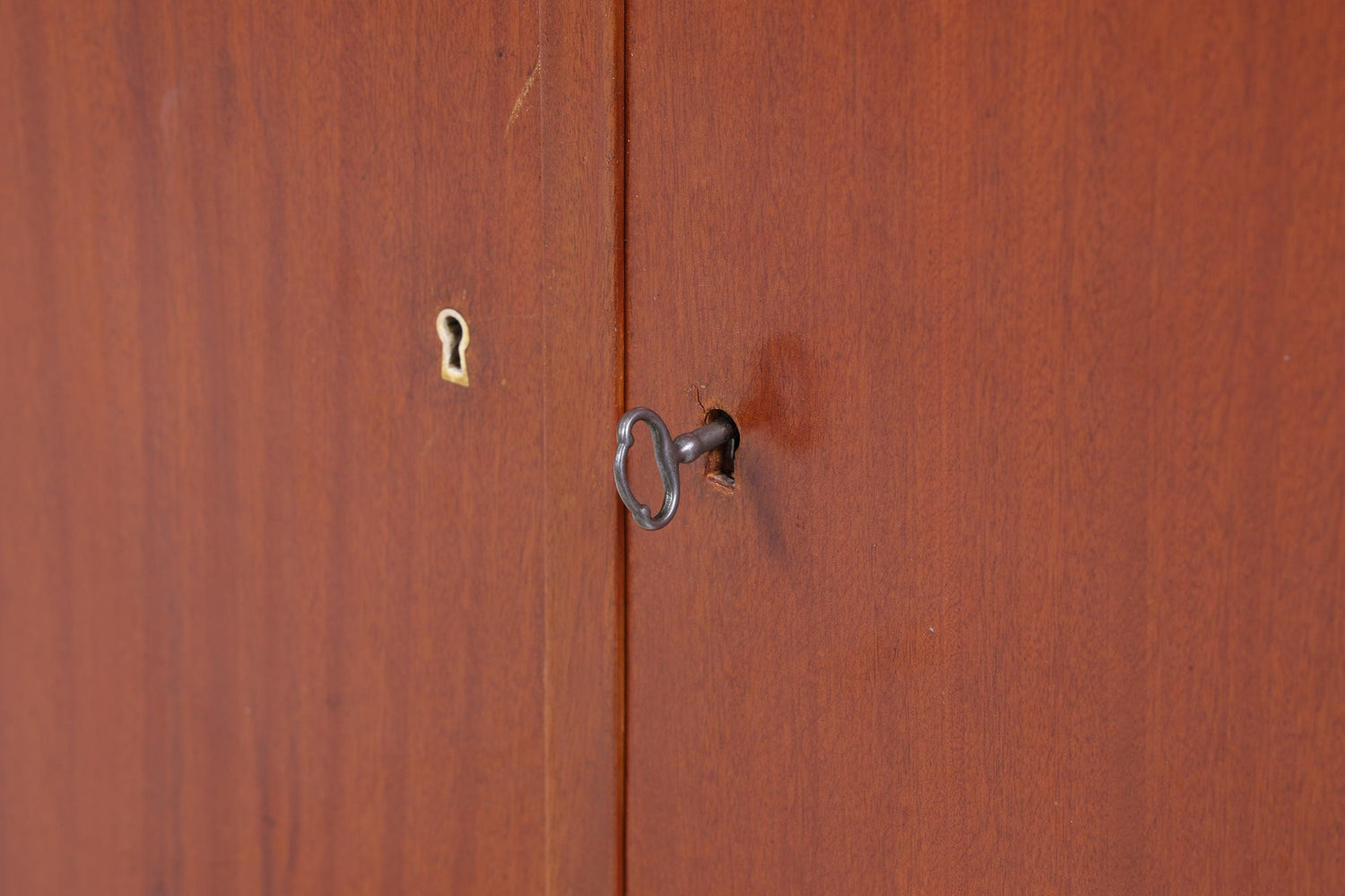 Zeitloser Vintage Schrank 60er Jahre | Mid Century Wäscheschrank Schubladen Fächerschrank Holz Retro Aufbewahrung