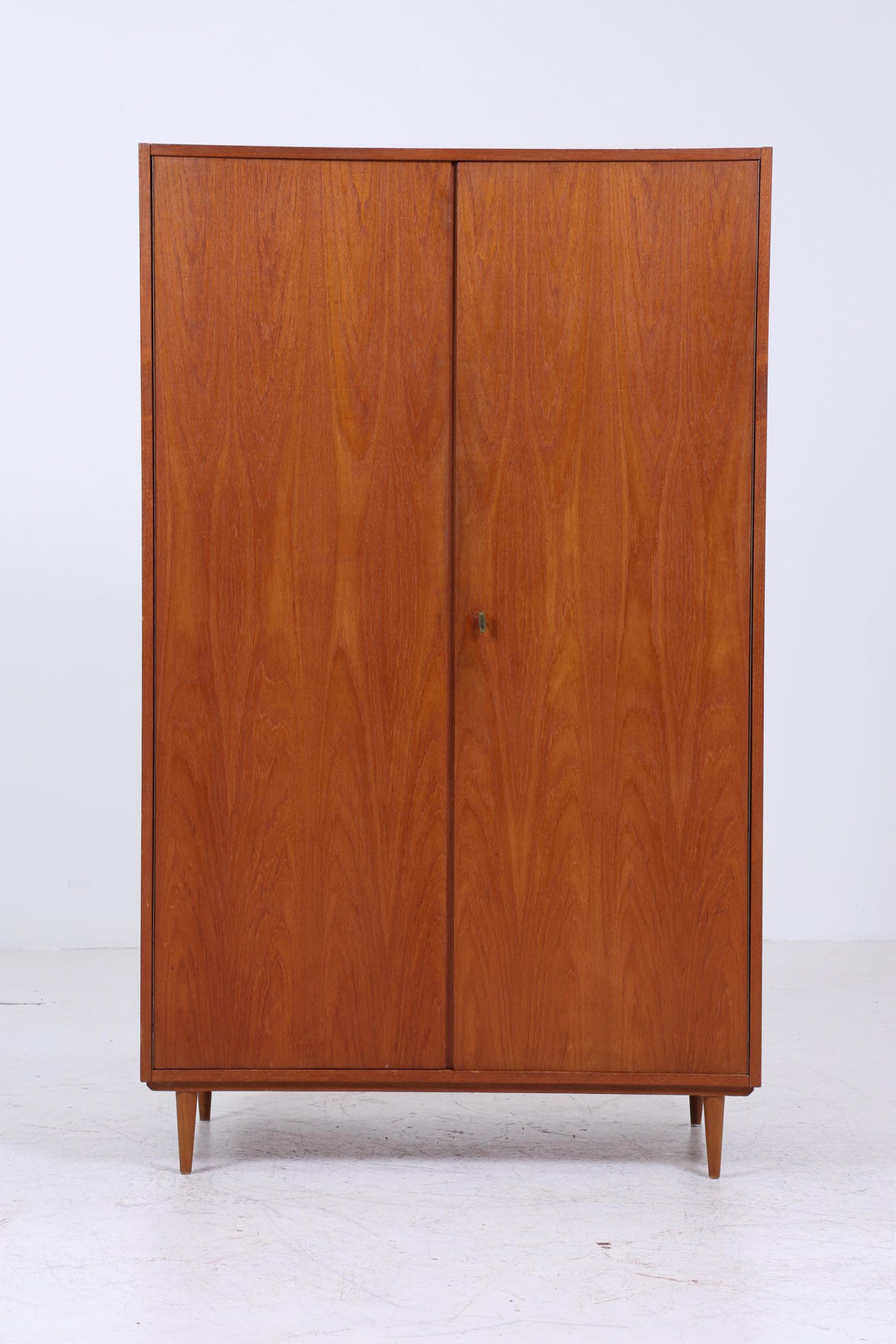 Vintage Musterring Teak Kleiderschrank | Mid Century Wäscheschrank | 60er Jahre Schrank | mit Fächern &amp; Kleiderstange