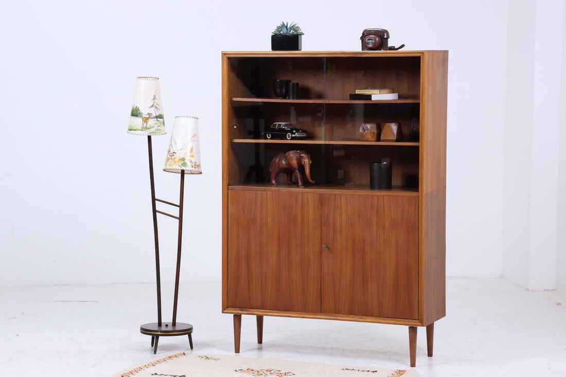 Vintage Nussbaum Vitrine 60er Jahre | Mid Century Glas Schrank Retro Regal Holz Aufbewahrung