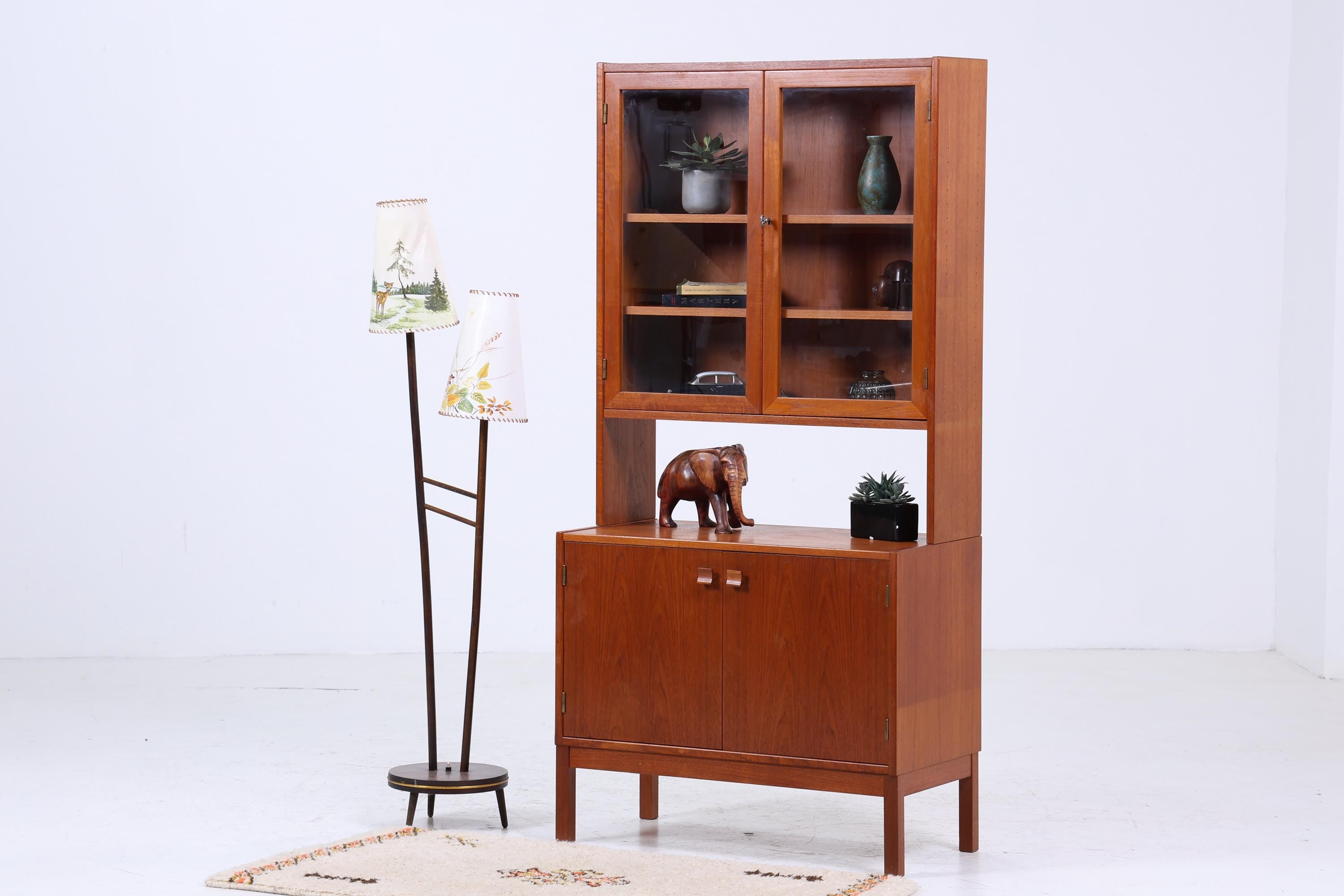 Wunderschönes Vintage Teak Regal | Mid Century Bücherregal mit Glastüren | 60er Jahre Retro Vitrine Holz Aufbewahrung