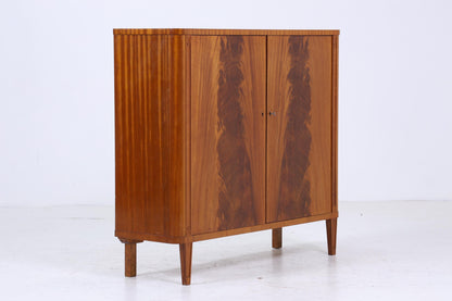 Vintage Wäscheschrank aus Holz | Mid-Century 50er Jahre Schrank mit toller Maserung | 60er Retro Fächerschrank
