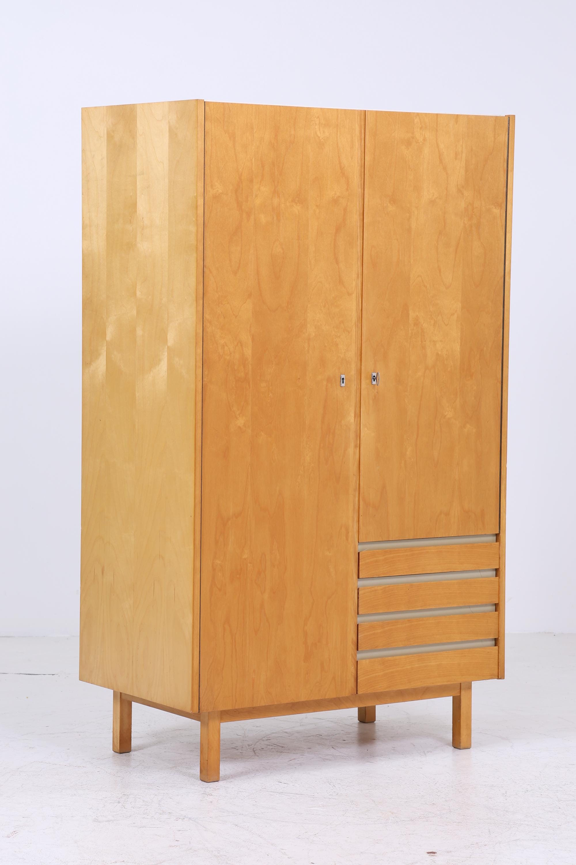 Schöner Hellerau Wäscheschrank 794/1a 60er Jahre | Mid Century Kleiderschrank Fächerschrank aus Eiche Retro 70er