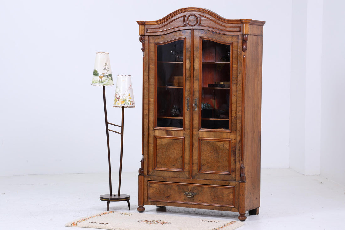 Antiker Vitrinenschrank im Louis Phillipe Stil | Vintage Küchenschrank | Holzschrank mit Glasfront