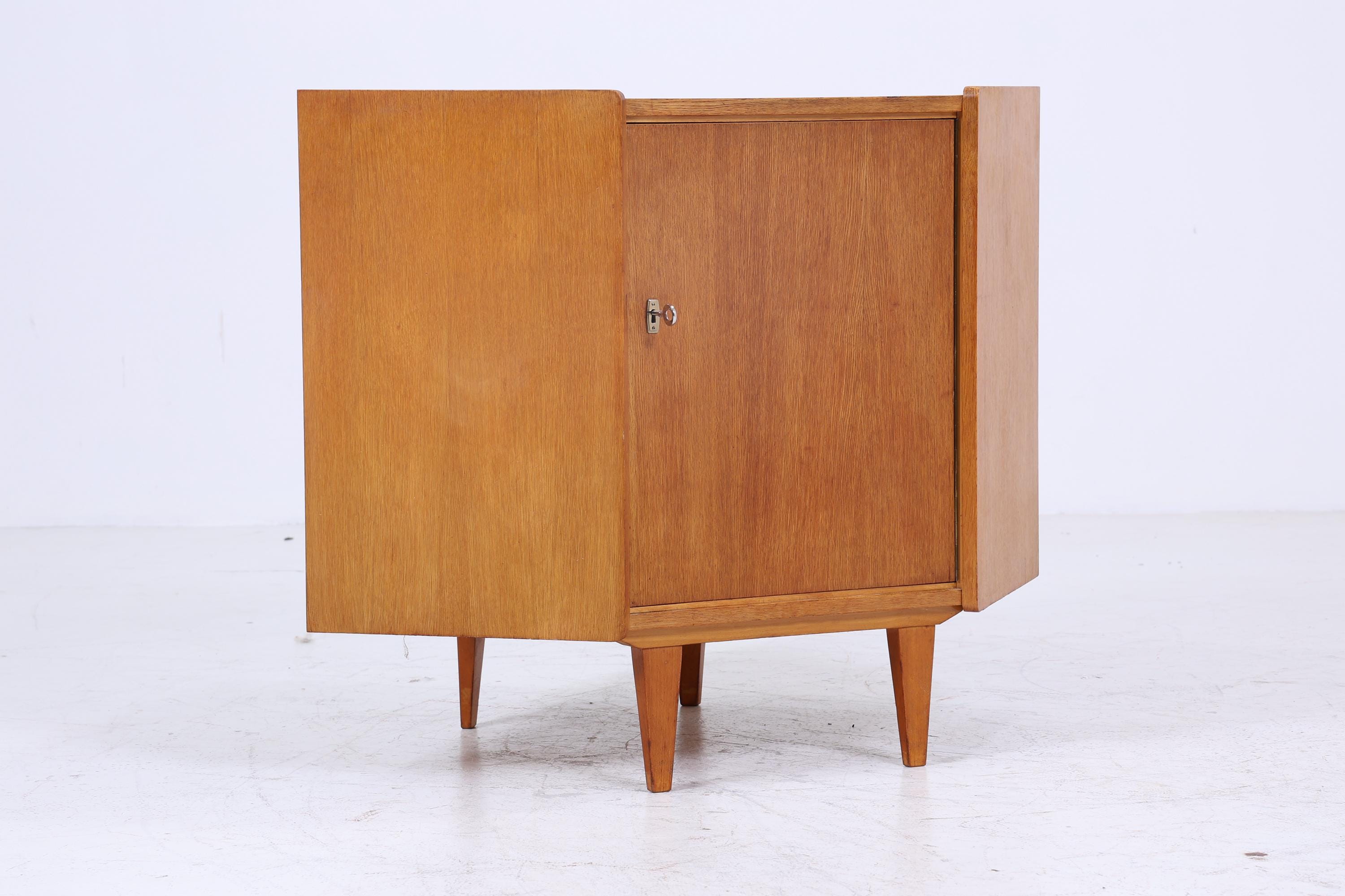 Vintage Eiche Eckkommode 60er Jahre | Mid Century Kommode Schrank Retro 70er Holz Aufbewahrung