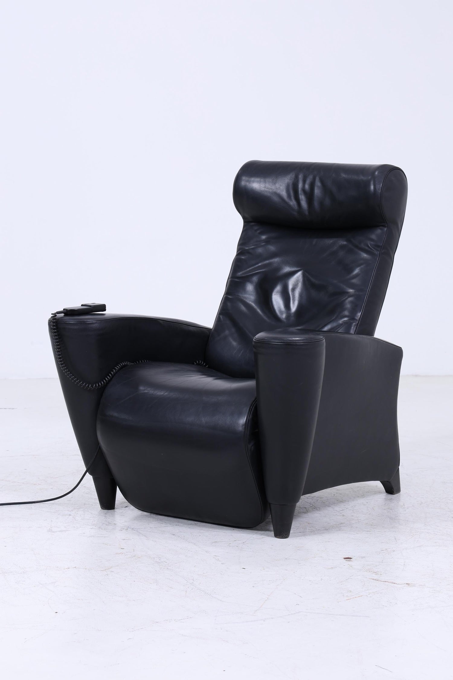 Vintage Leder Sessel mit elektrischer Verstellfunktion | Retro Chair Sessel Schwarz