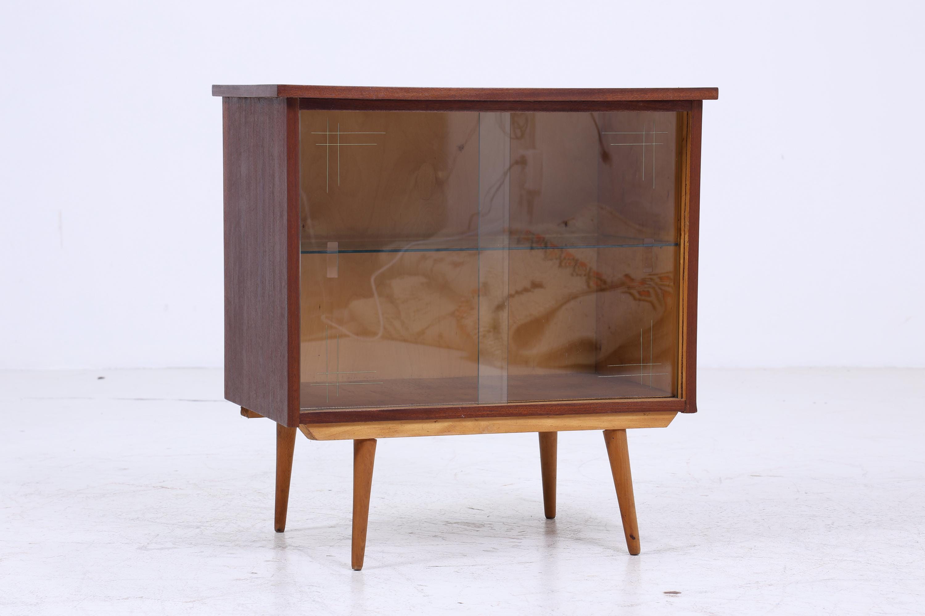 Vintage Mini Kommode mit Glastüren 60er Jahre | Mid Century Vitrine Flur Schrank | Retro 70er Holz