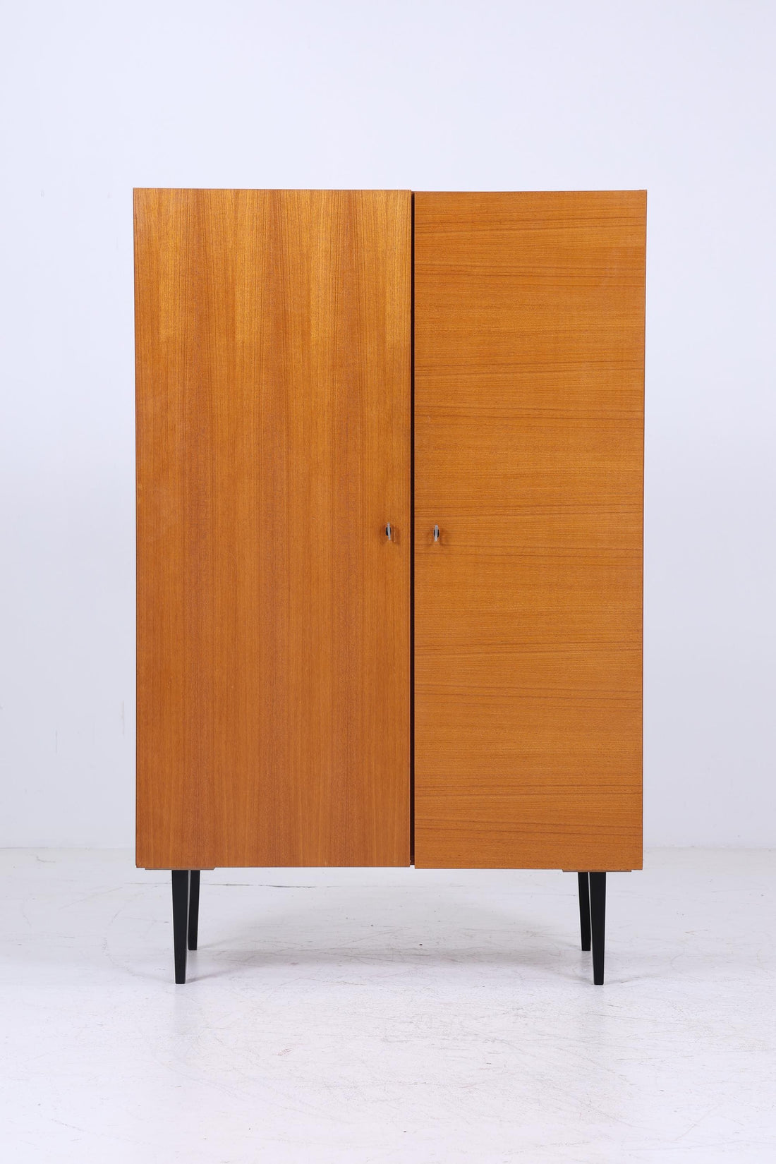 Vintage Teak Kleiderschrank | Mid Century Wäscheschrank | 60er Jahre Schrank | mit 2 Kleiderstangen