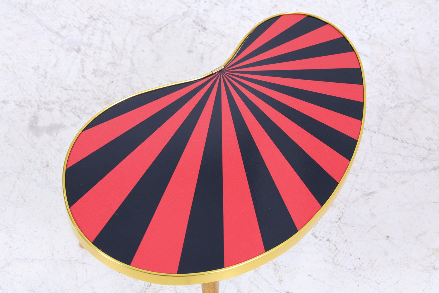 Vintage Nierentisch mit Muster | Mid Century Blumentisch | Beistelltische Schwarz Rot 60er Jahre