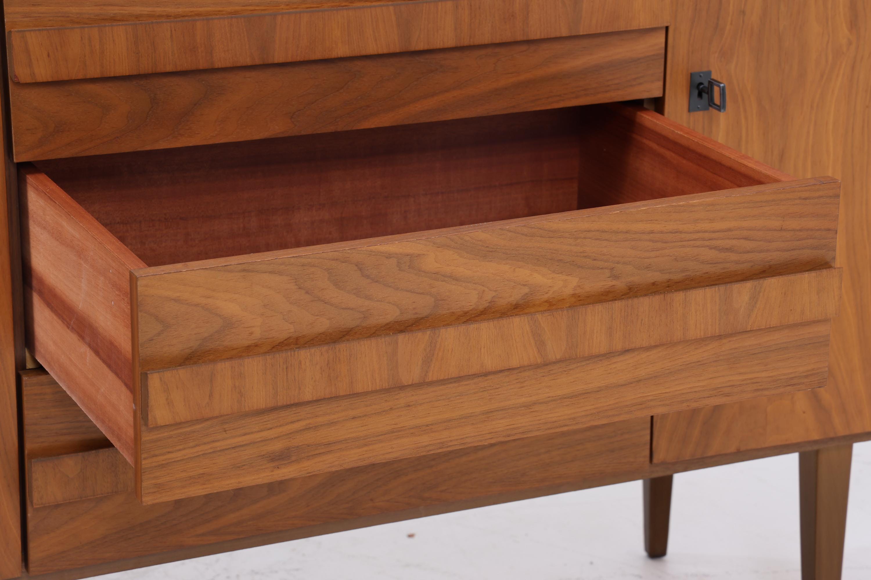 Vintage Nussbaum Sideboard 60er Jahre | Mid Century TV Board mit Schubladen &amp; Fächern Holz Aufbewahrung Anrichte