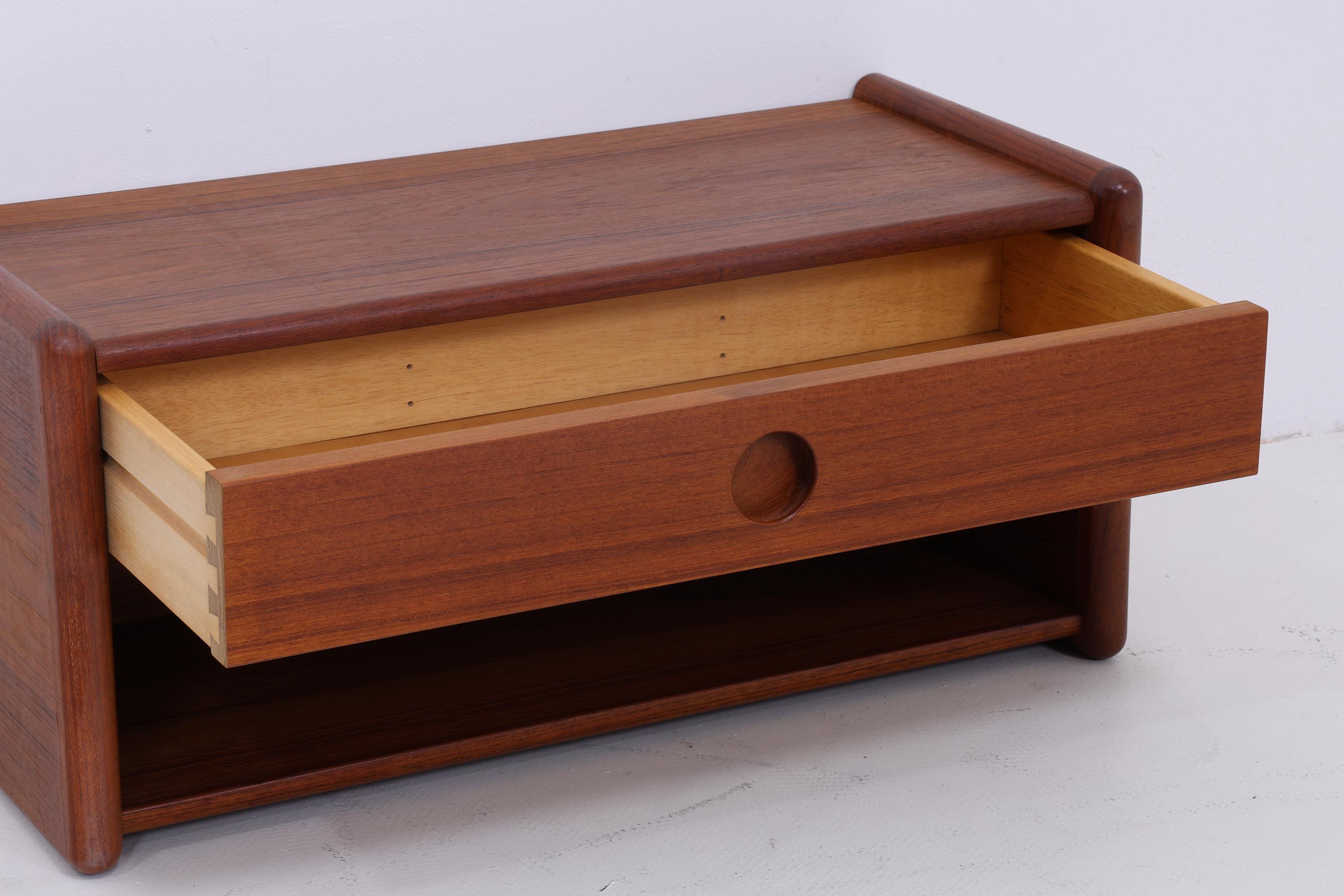 Vintage Teak Wandkonsole von Kai Kristiansen für Vildbjerg Møbelfabrik  | Mid Century Schubladen Wandschrank Holz Aufbewahrung 60er Jahre
