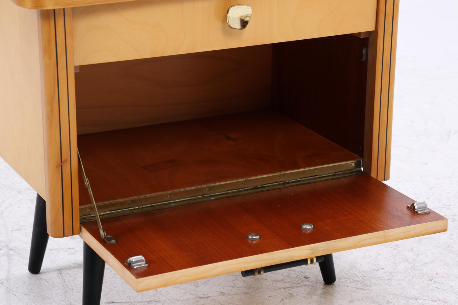 2er Set Vintage Nachttische der 60er | Mid Century Mini Kommode mit Klappe &amp; Schublade | Stilvolle Holz Aufbewahrung Schlafzimmer Beige