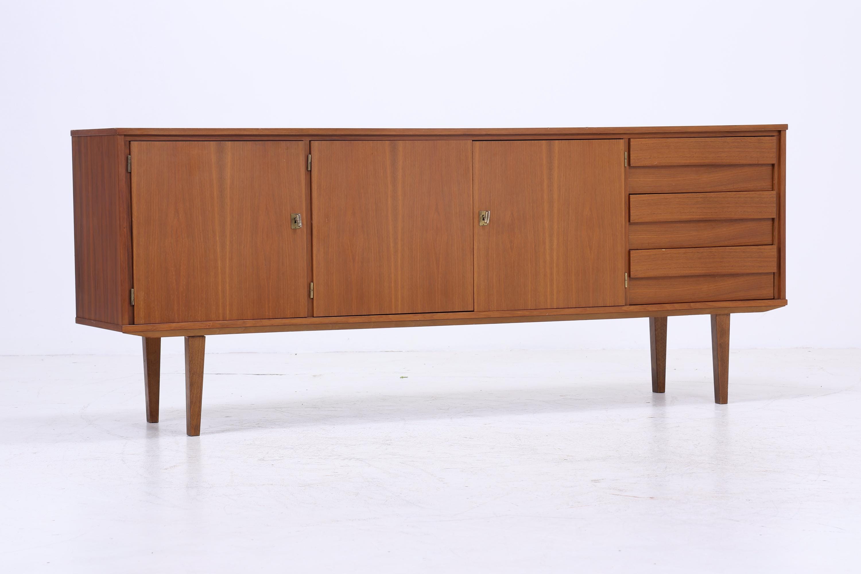 Vintage Nussbaum Sideboard 60er Jahre | Mid Century TV Board mit Schubladen &amp; Fächern Holz Aufbewahrung Anrichte