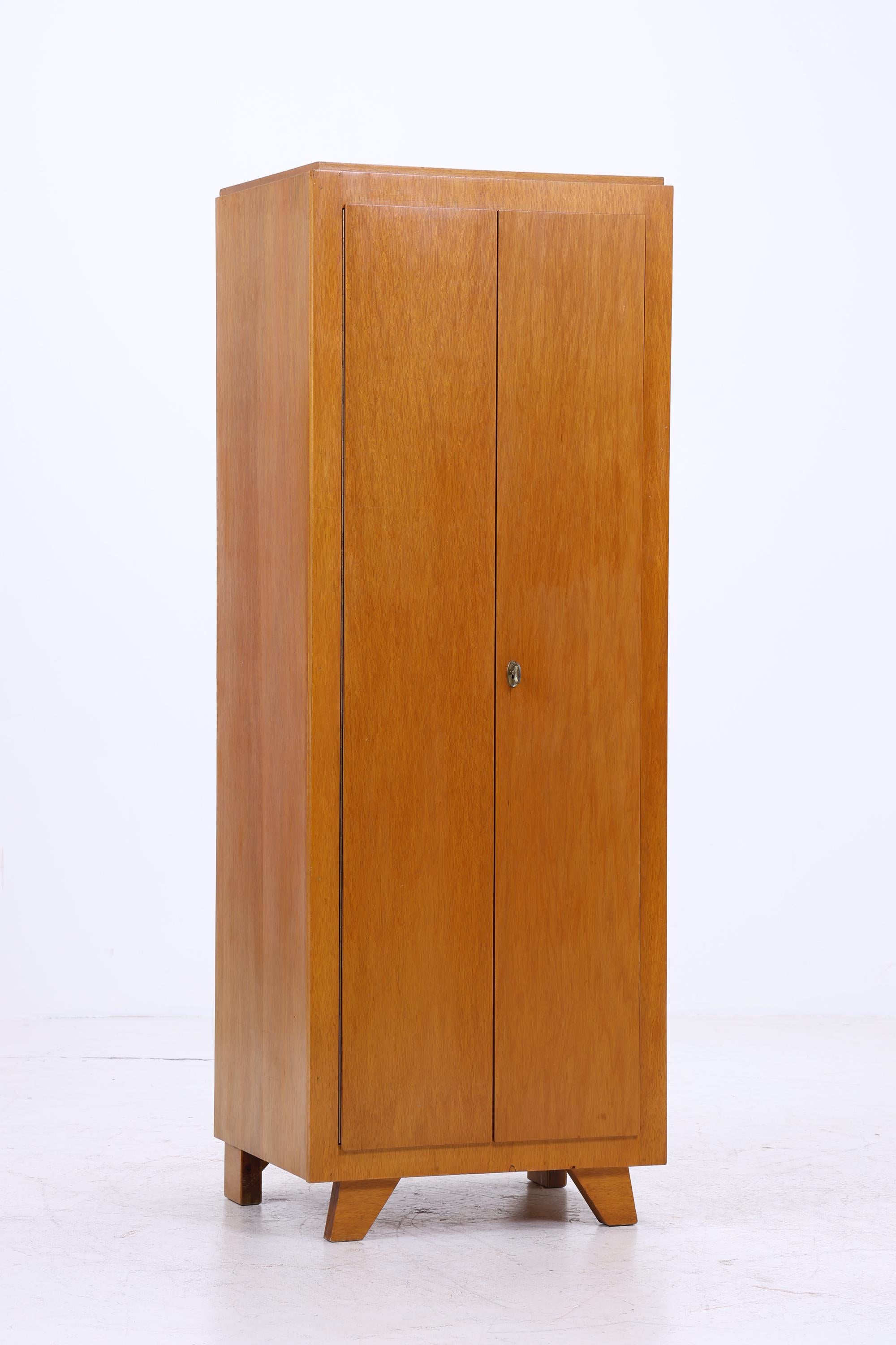 Schmaler Vintage Kleiderschrank | Mid Century Wäscheschrank | 60er Jahre Schrank | mit 1 Kleiderstange