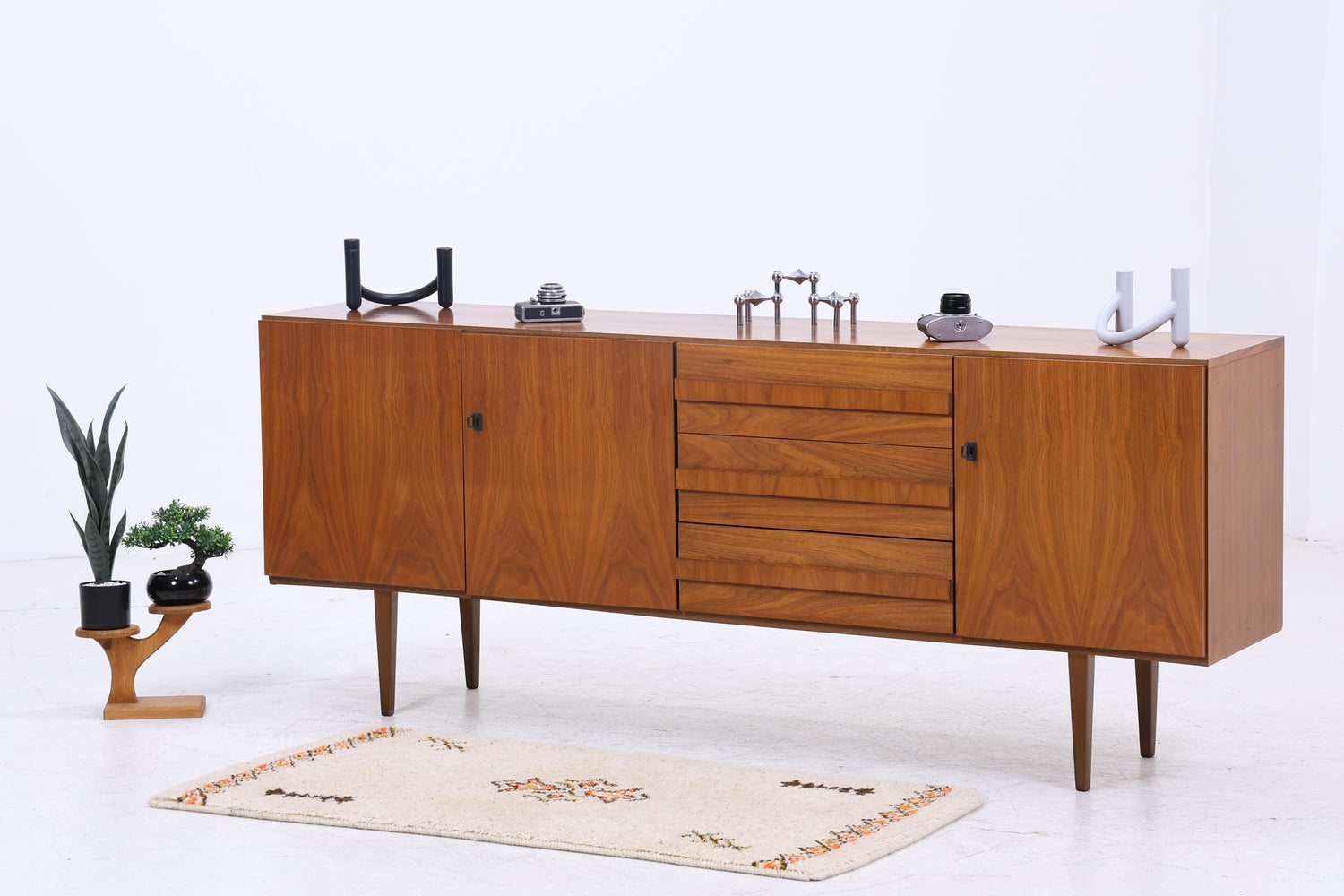Vintage Nussbaum Sideboard 60er Jahre | Mid Century TV Board mit Schubladen &amp; Fächern Holz Aufbewahrung Anrichte