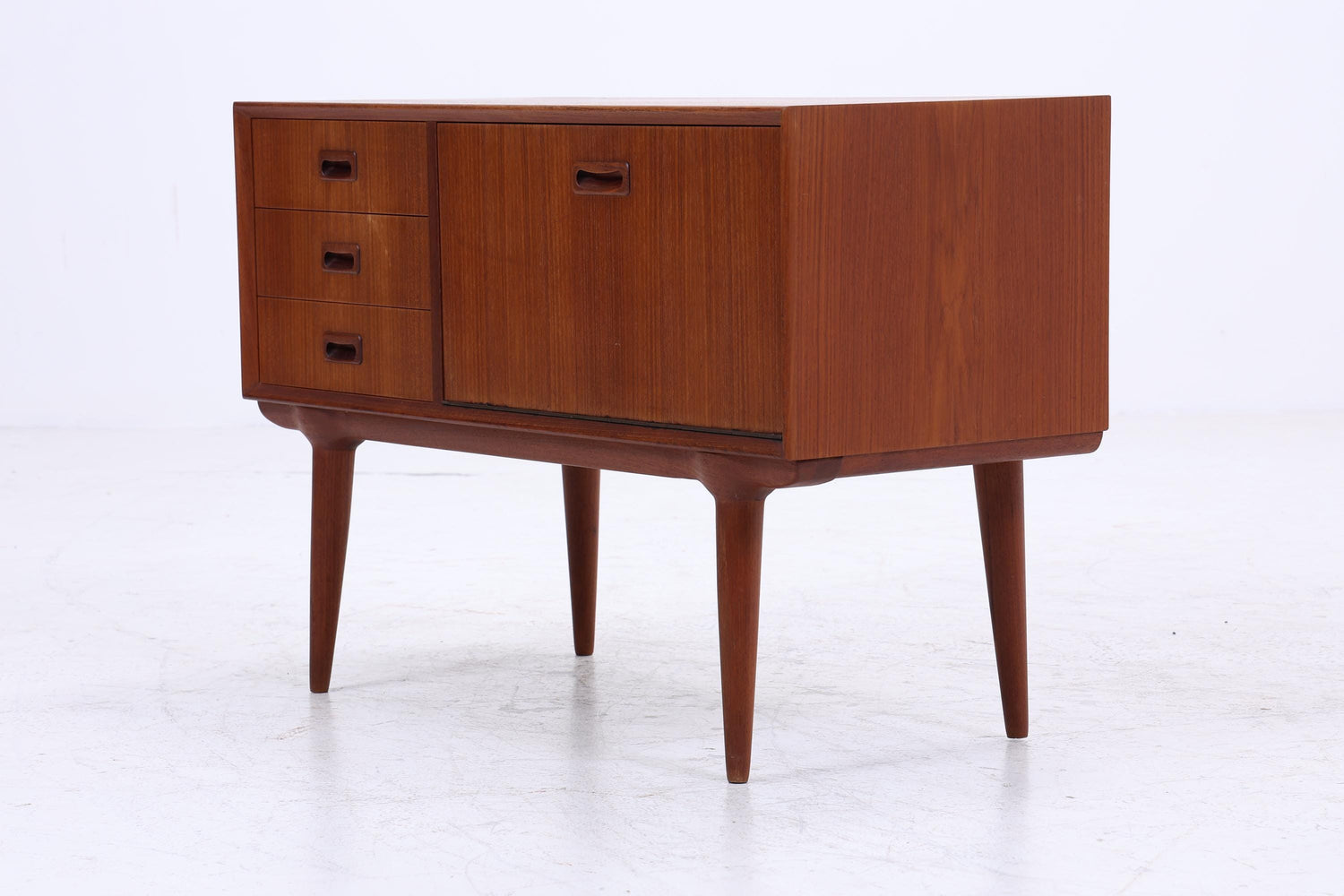 Kleine Vintage Teak Schubladen Kommode von Omann Jun | Mid Century Danish Design Lowboard Holz Aufbewahrung 60er Jahre Schrank