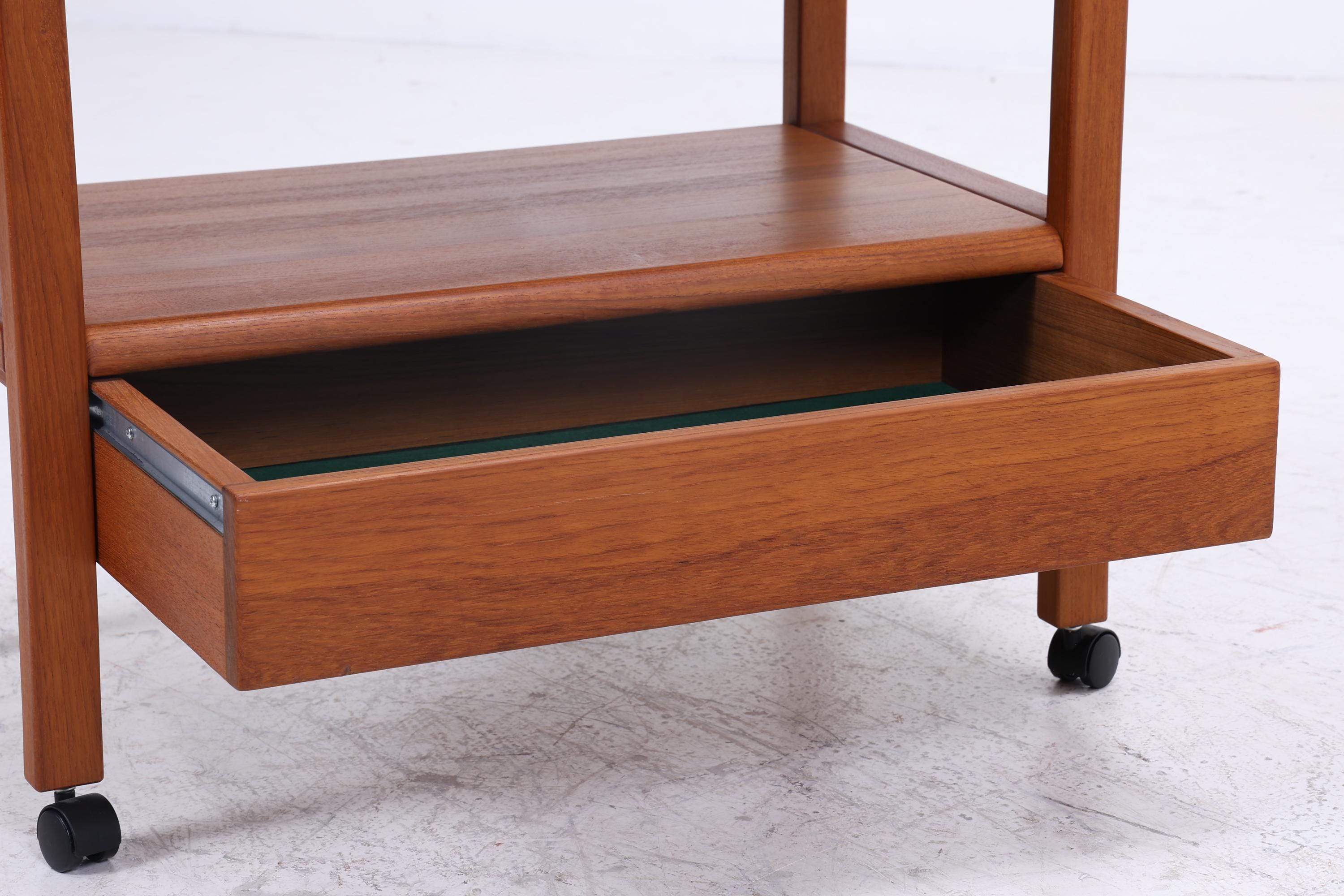 Vintage Teak Servierwagen aus den 60ern | Mid Century Tisch Telefontisch Beistelltisch Retro