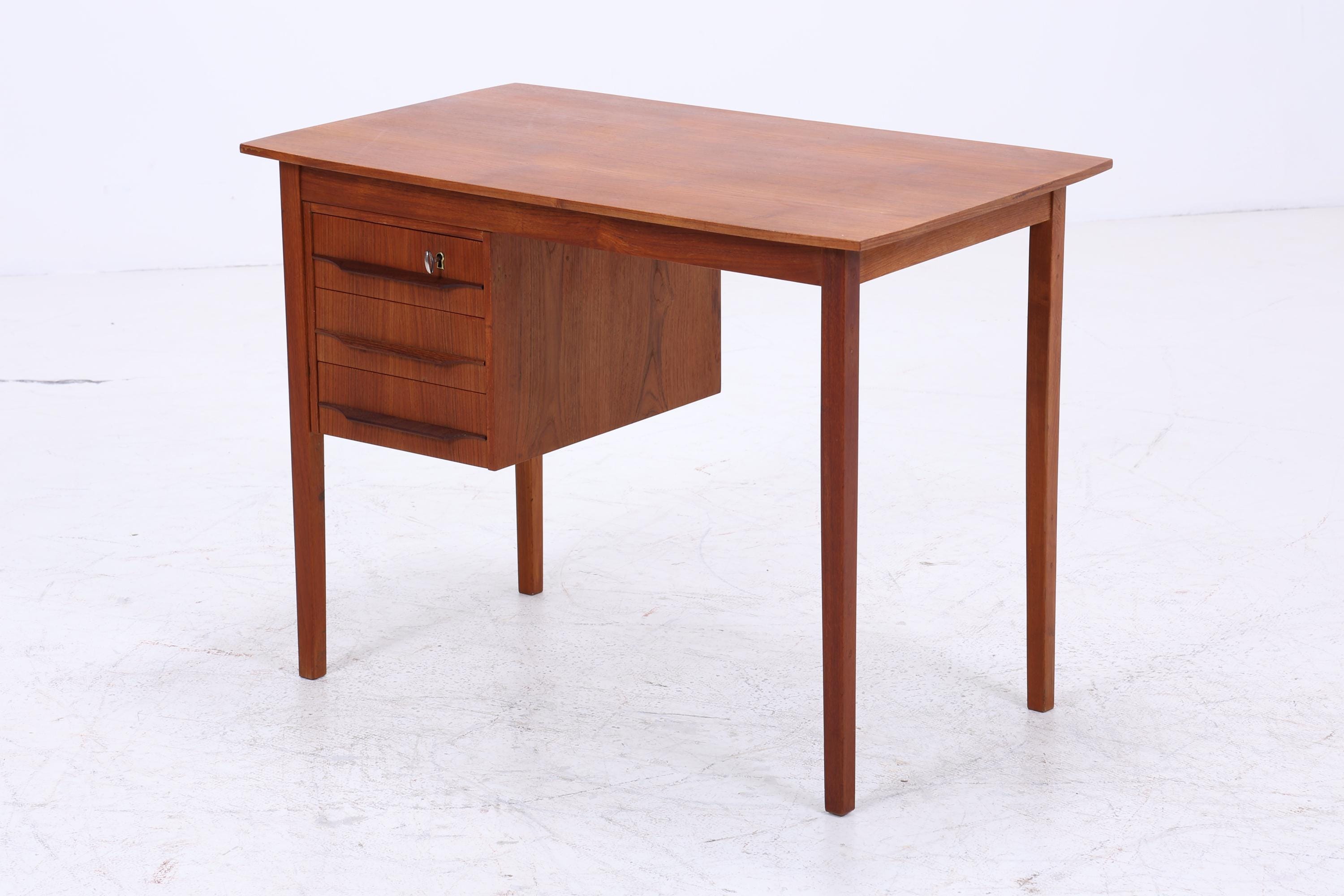 Vintage Teak Schreibtisch aus den 60ern | Mid Century Schubladen Arbeitstisch Bürotisch Tisch Retro Holz