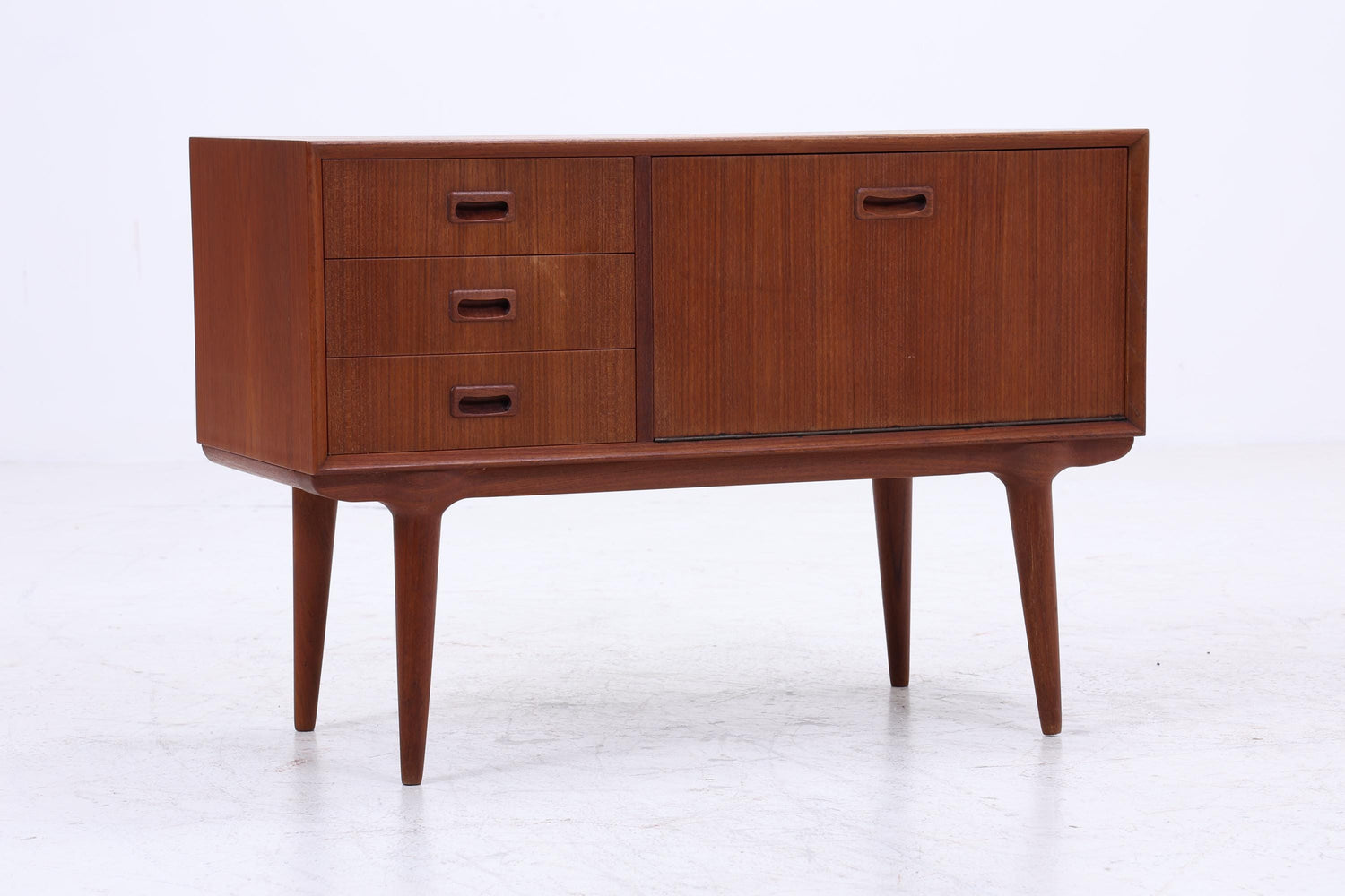 Kleine Vintage Teak Schubladen Kommode von Omann Jun | Mid Century Danish Design Lowboard Holz Aufbewahrung 60er Jahre Schrank