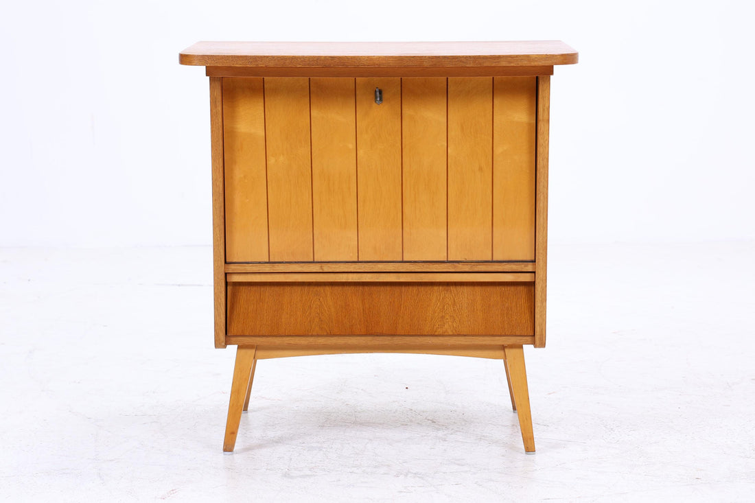 Kleiner Vintage Eiche Barschrank der 60er Jahre | Mid Century Bar Kommode im Retro-Look der 70er