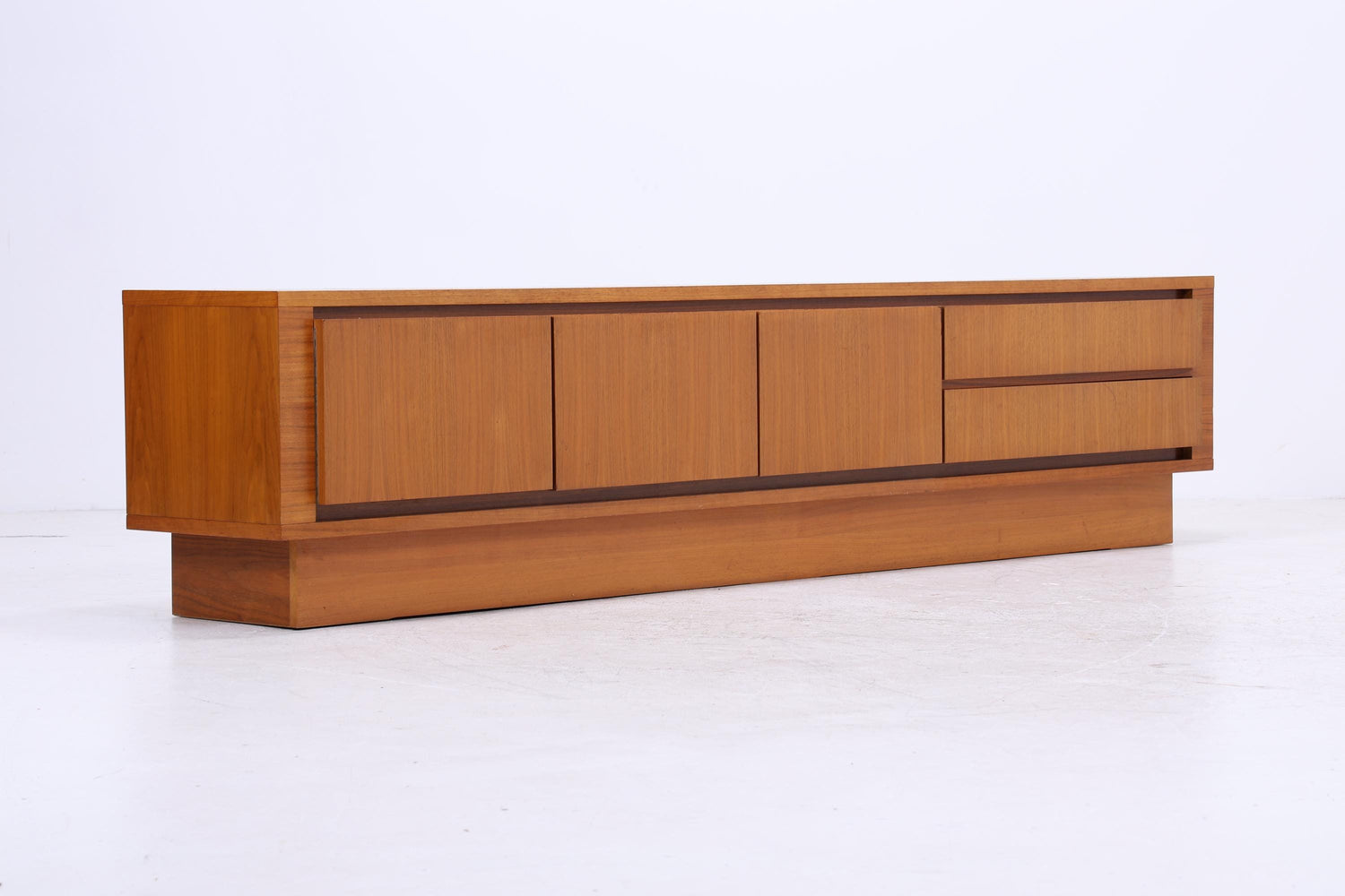 Vintage Teak Lowboard 60er Jahre | Mid Century Sideboard mit Schubladen &amp; Fächern Holz Aufbewahrung