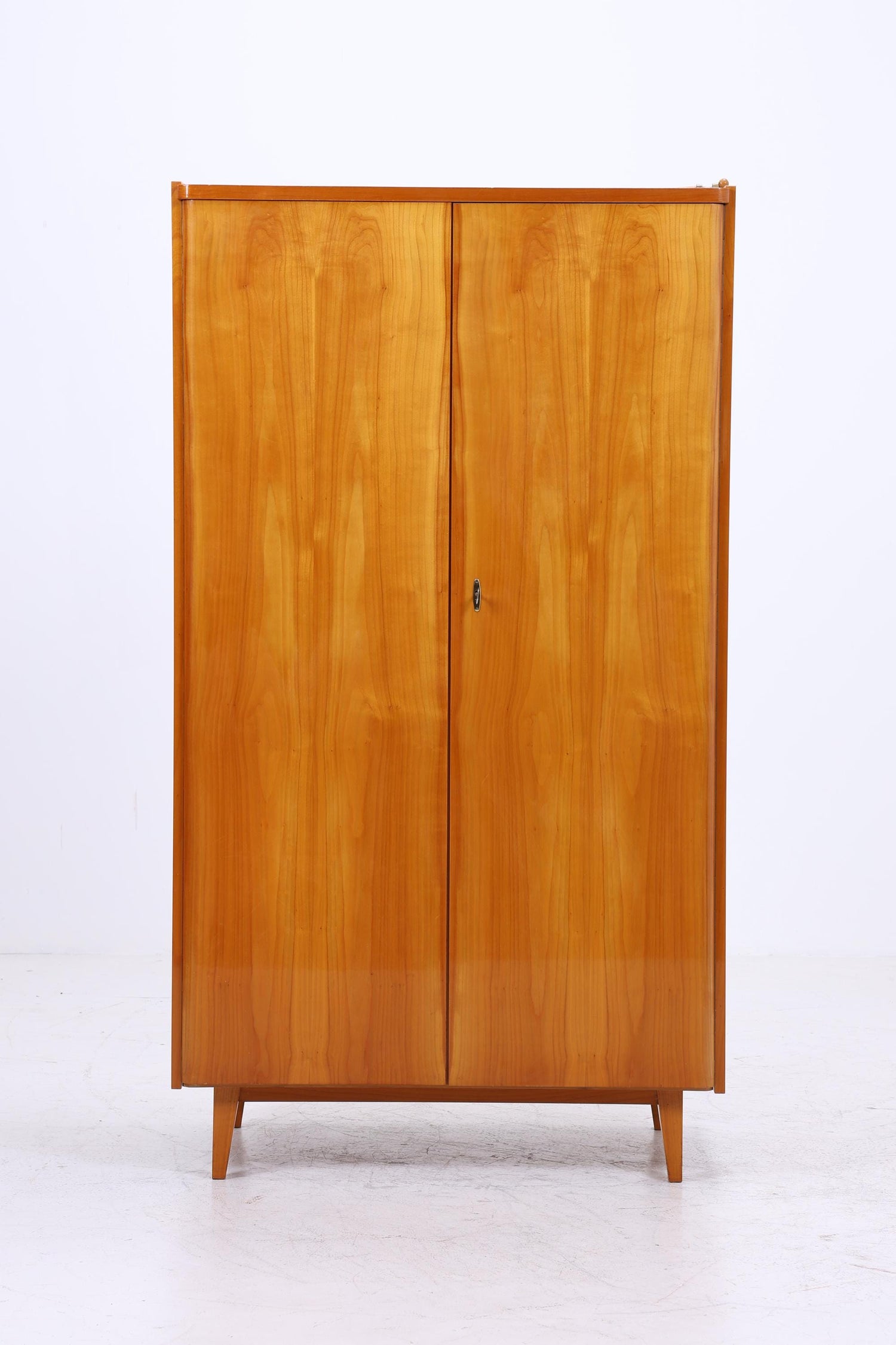 Vintage Kleiderschrank | Mid Century Hochglanz Wäscheschrank | 60er Jahre Schrank | mit Kleiderstange