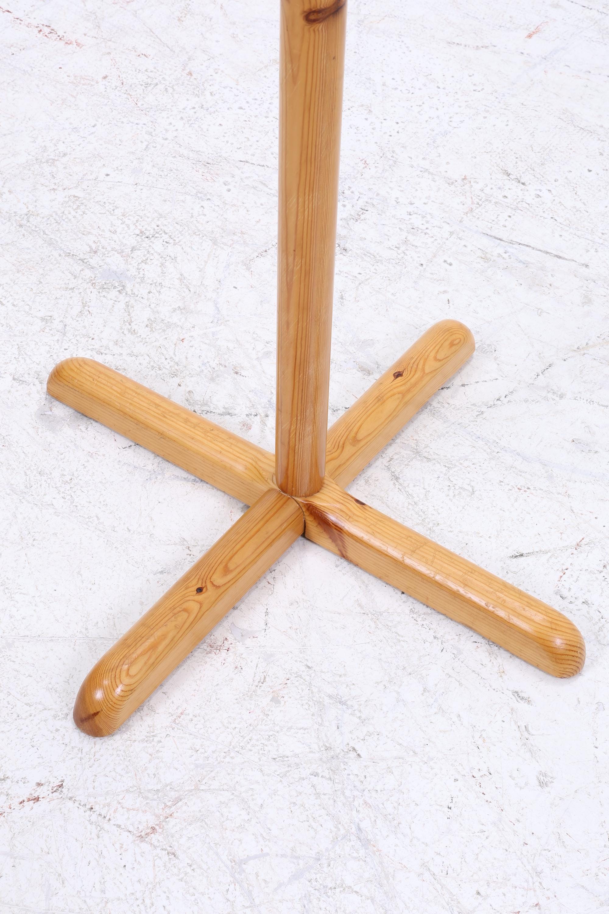 Vintage Rainer Daumiller Garderobe aus Kiefernholz mit drehbaren kugelförmigen Haken | Mid Century Design Kleiderständer Retro 60er