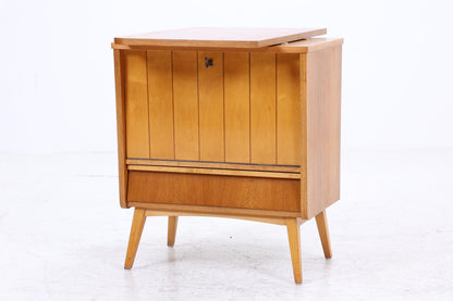 Kleiner Vintage Eiche Barschrank der 60er Jahre | Mid Century Bar Kommode im Retro-Look der 70er