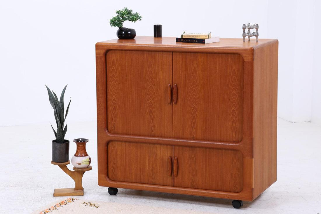Dyrlund Teak Fernseherschrank aus den 60ern | Mid Century Schrank | Vintage Holz  Aufbewahrung