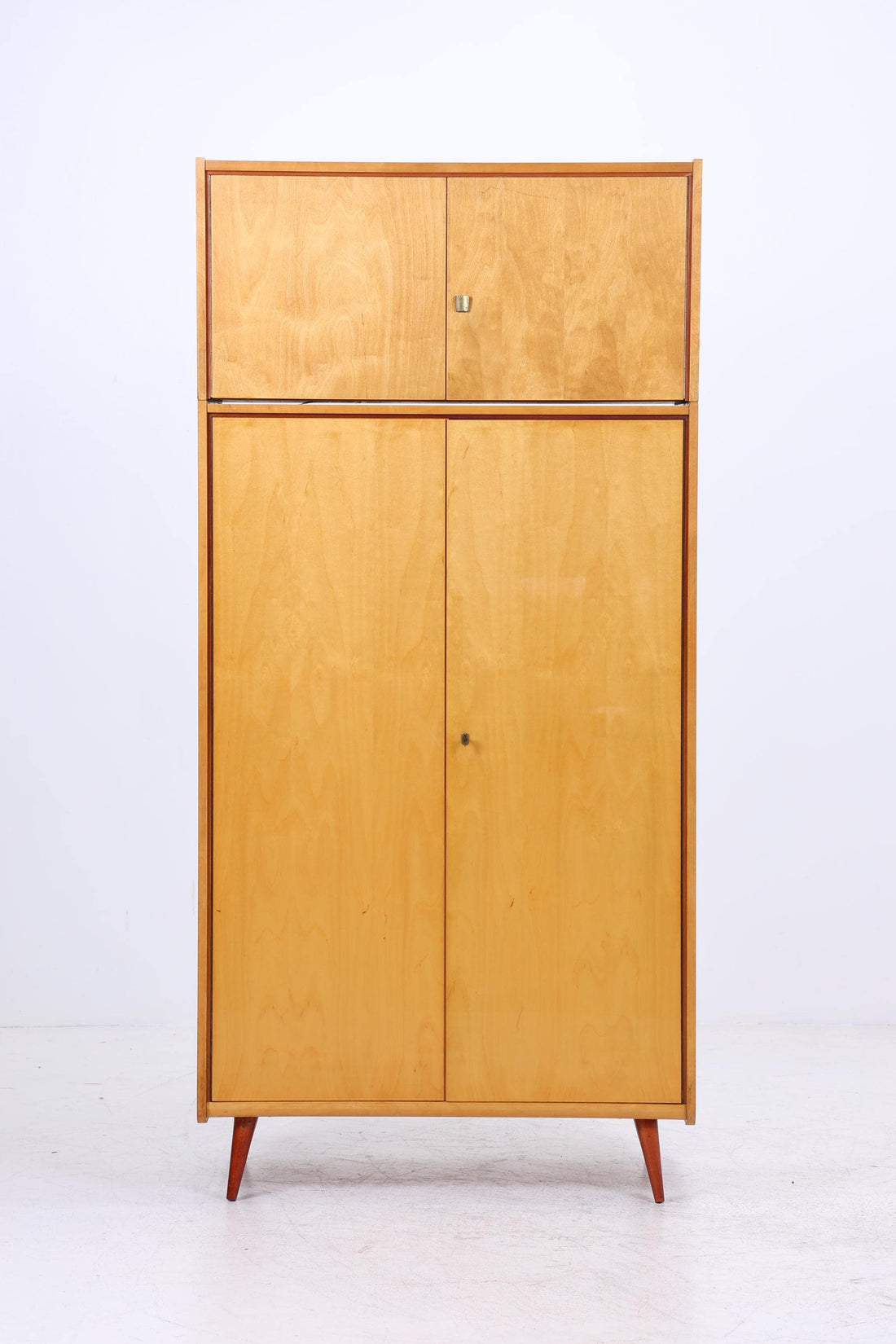 Wunderschöner Vintage Kleiderschrank | Mid Century Birke Wäscheschrank | 60er Jahre Schrank | mit Kleiderstange &amp; Fächern