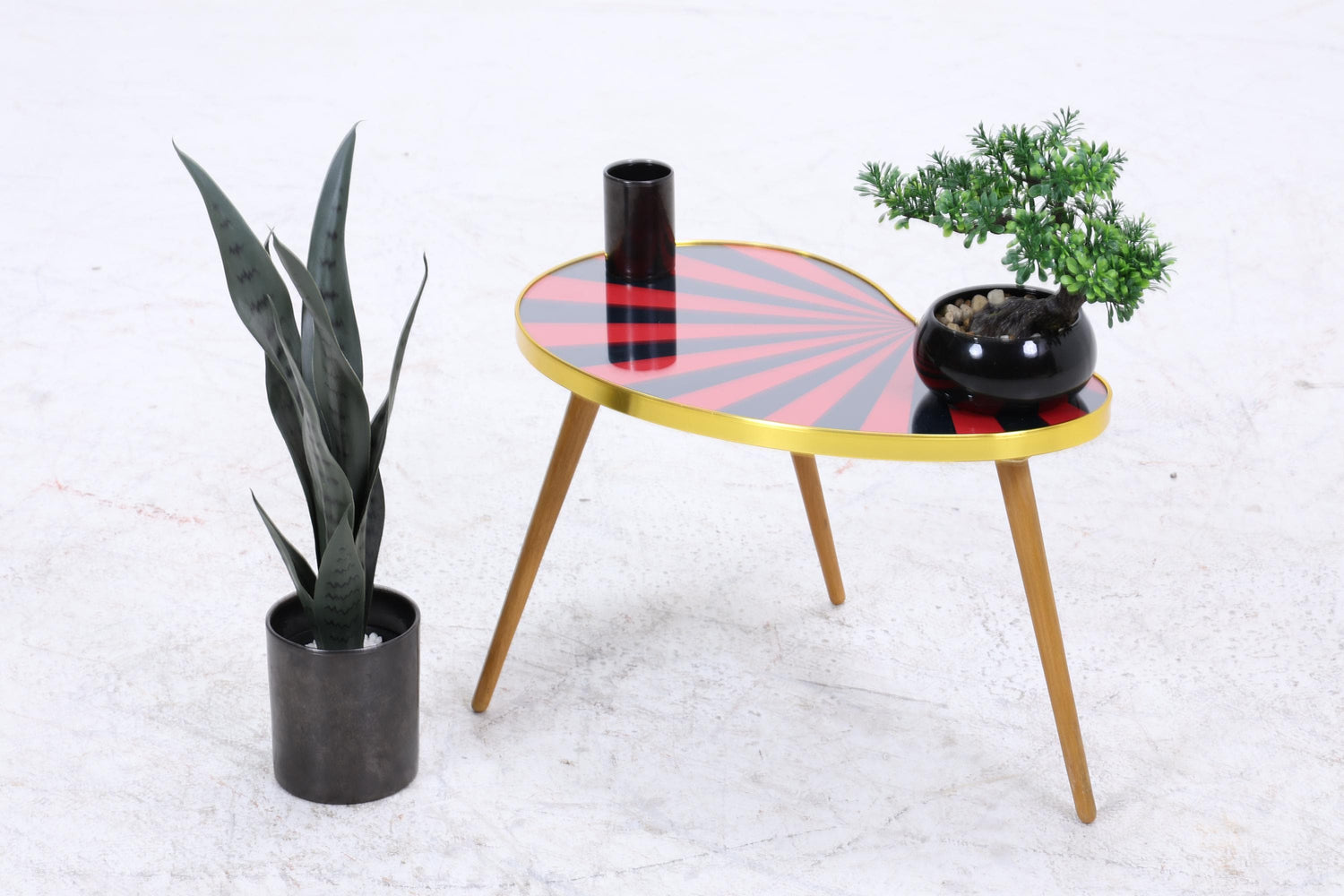 Vintage Nierentisch mit Muster | Mid Century Blumentisch | Beistelltische Schwarz Rot 60er Jahre