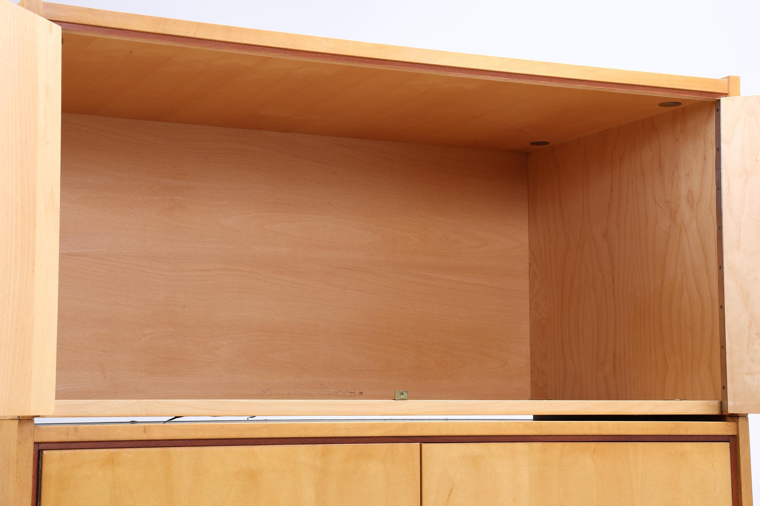 Wunderschöner Vintage Kleiderschrank | Mid Century Birke Wäscheschrank | 60er Jahre Schrank | mit Kleiderstange &amp; Fächern