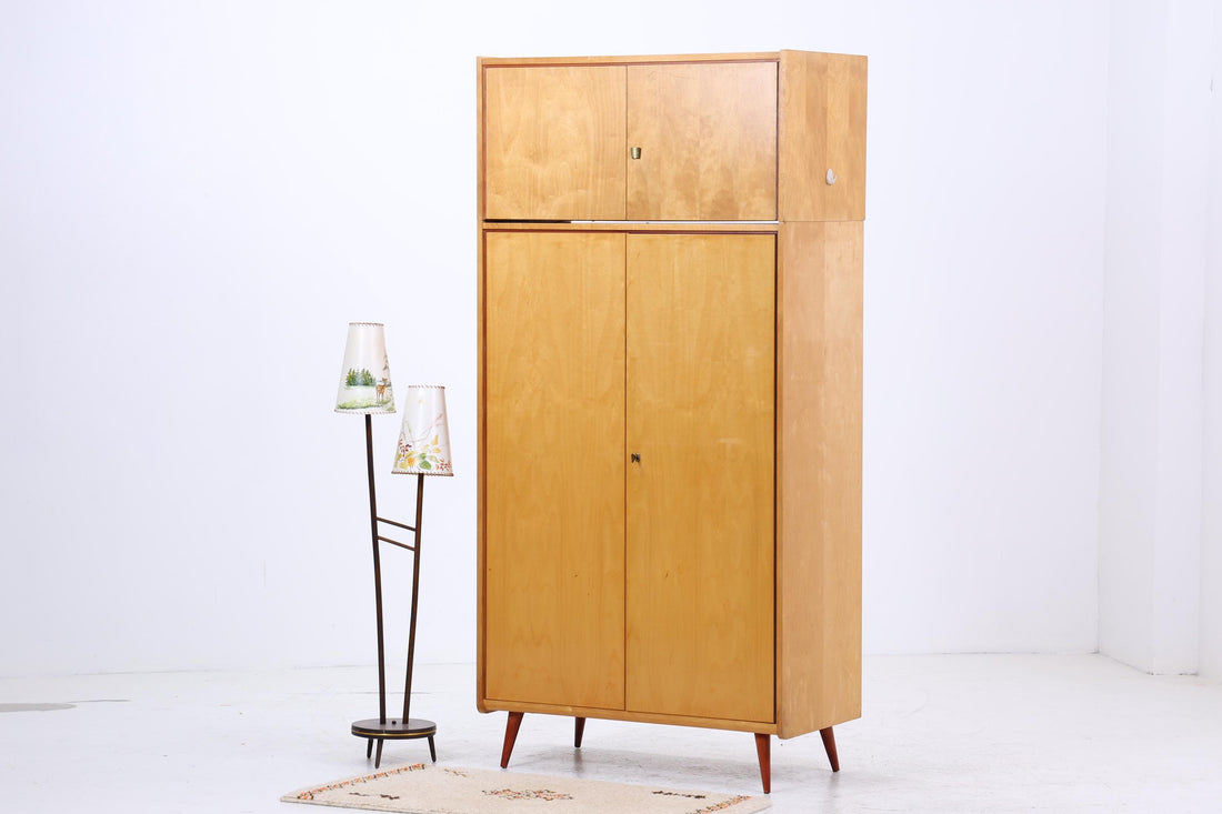 Wunderschöner Vintage Kleiderschrank | Mid Century Birke Wäscheschrank | 60er Jahre Schrank | mit Kleiderstange &amp; Fächern