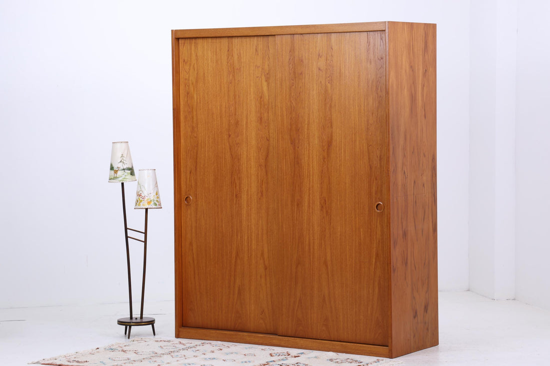 XXL Vintage Teak Kleiderschrank | Mid Century Wäscheschrank | 60er Jahre Schrank | mit 2 Kleiderstangen