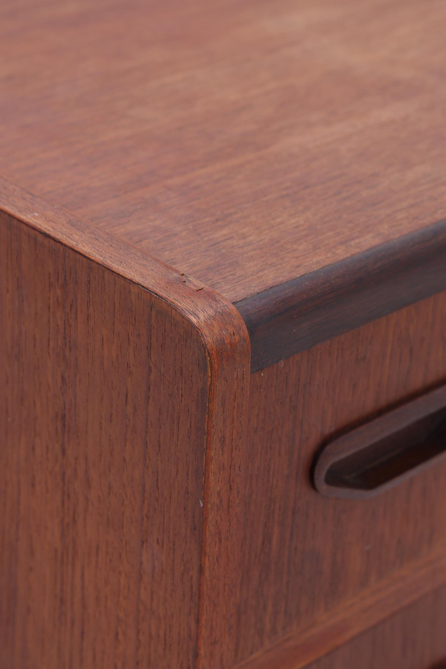 Vintage Teak Mini Kommode 60er Jahre | Danish Design Mid Century Holz Nachttisch mit Schubladen Aufbewahrung