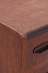 Vintage Teak Mini Kommode 60er Jahre | Danish Design Mid Century Holz Nachttisch mit Schubladen Aufbewahrung