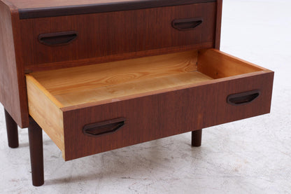 Vintage Teak Mini Kommode 60er Jahre | Danish Design Mid Century Holz Nachttisch mit Schubladen Aufbewahrung