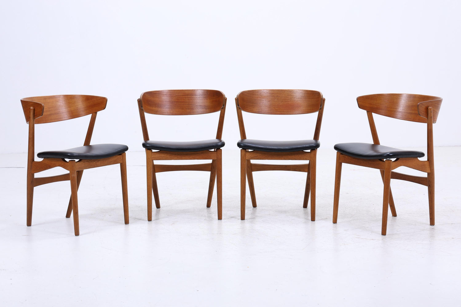4er Set Teak Stühle von Helge Sibast "Modell 7" | Mid Century Danish Design Leder Stuhl | Vintage Designer
