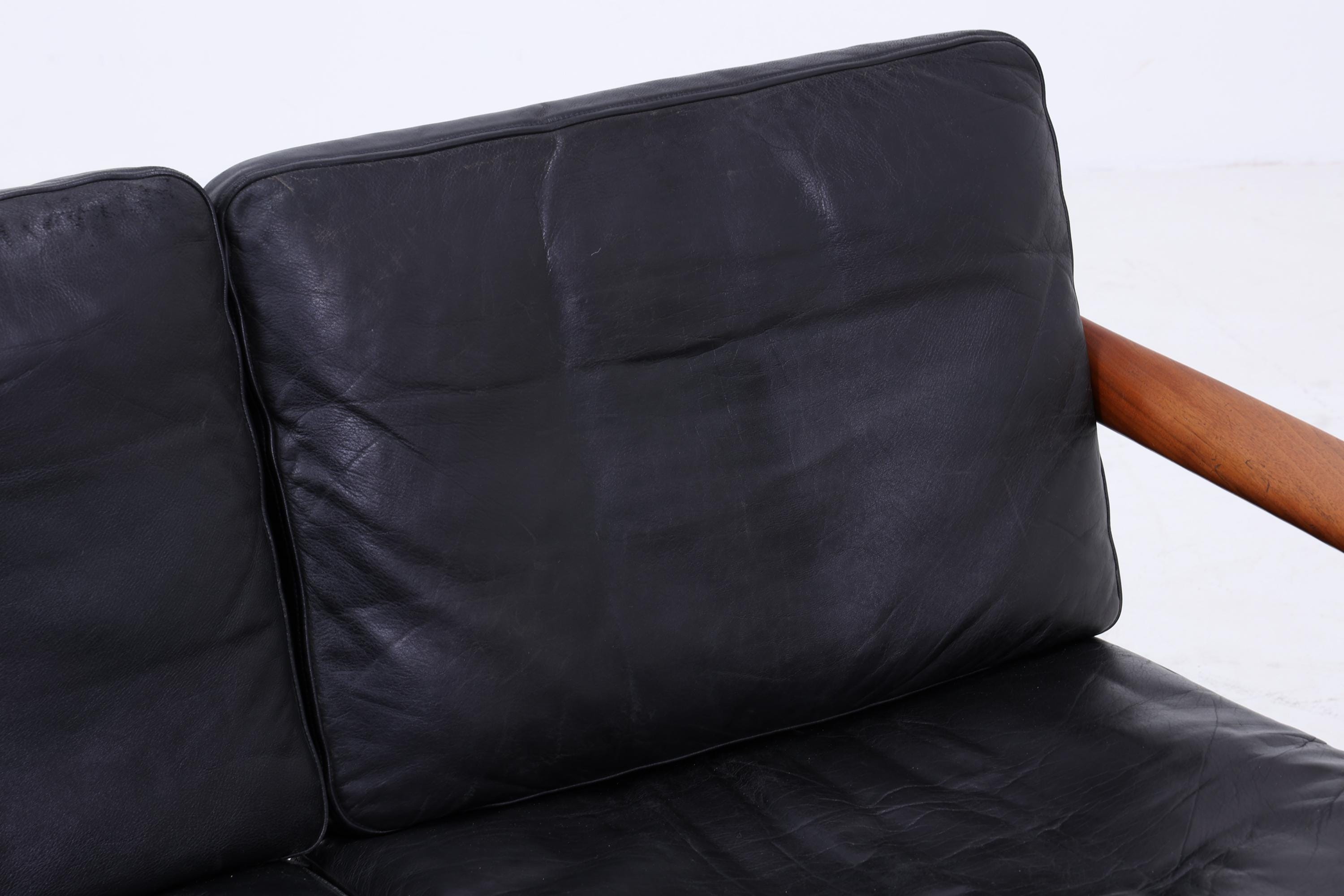 Mid Century Ledersofa von Illum Wikkelsø für Niels Eilersen / Musterring | Teak Sofa 60er Jahre