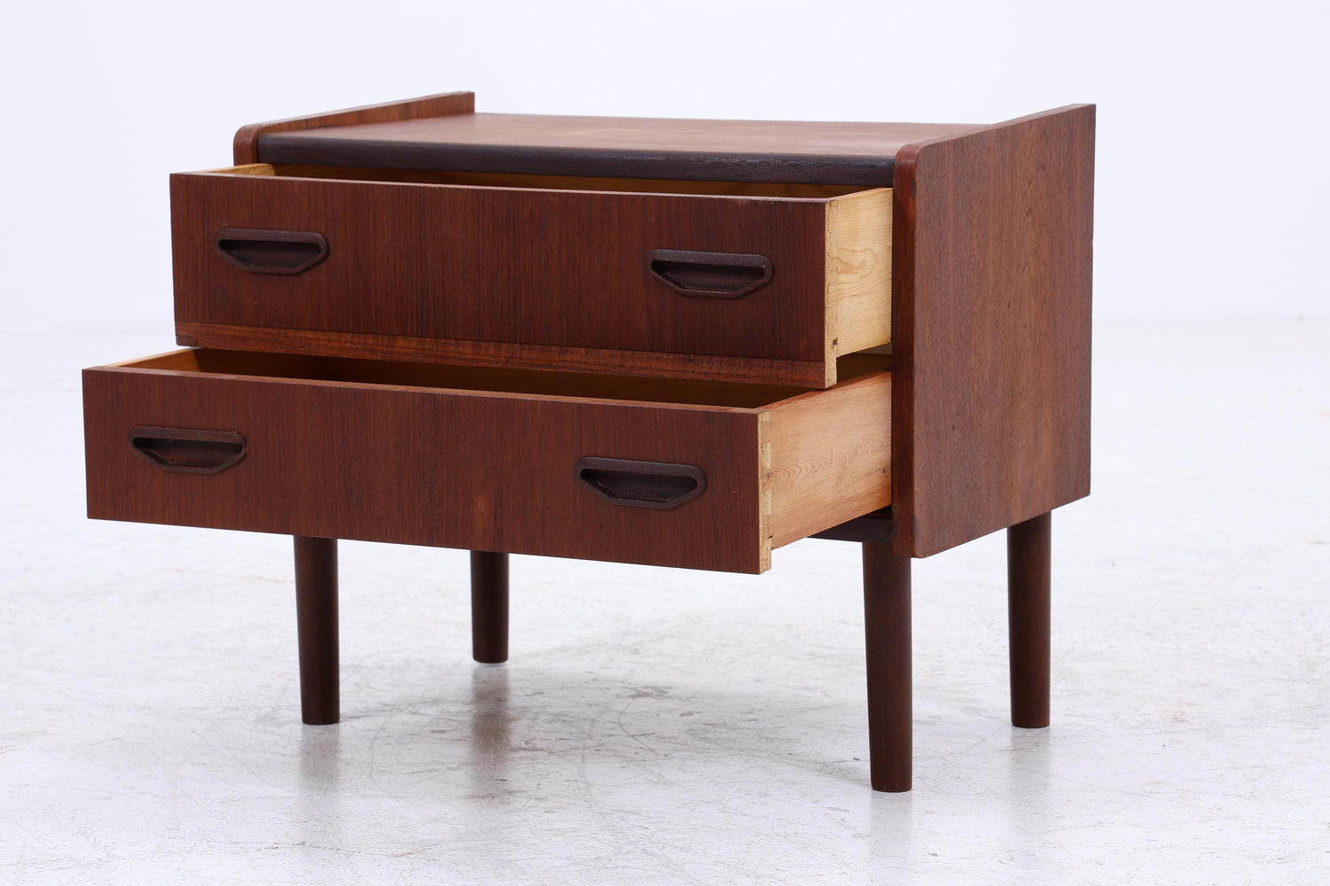 Vintage Teak Mini Kommode 60er Jahre | Danish Design Mid Century Holz Nachttisch mit Schubladen Aufbewahrung