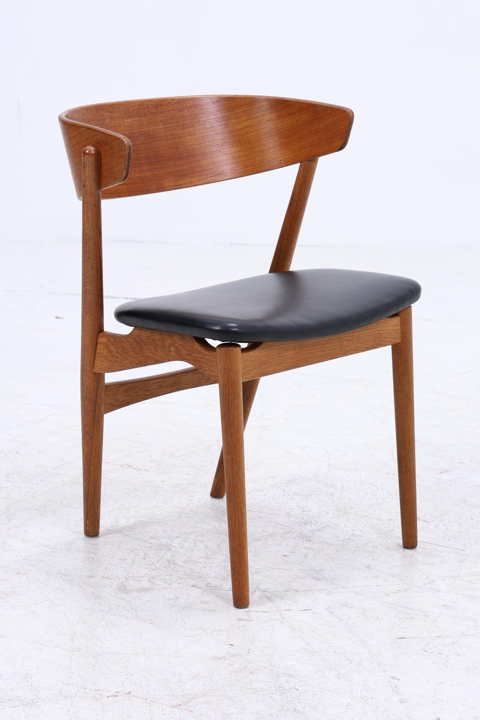 Teak Stuhl Modell 7 von Helge Sibast | Danish Mid Century Design Lederstuhl