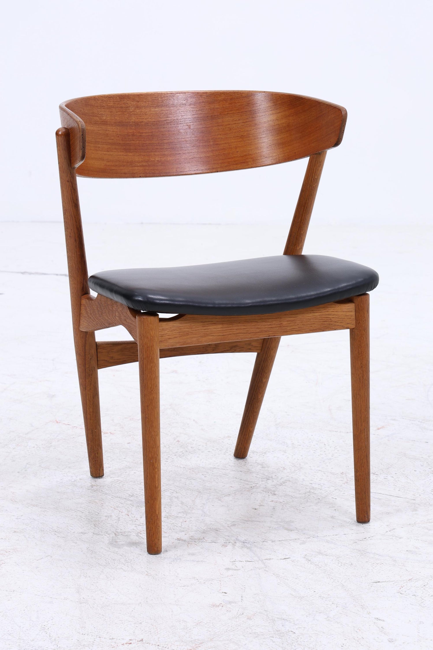 Teak Stuhl Modell 7 von Helge Sibast | Danish Mid Century Design Lederstuhl