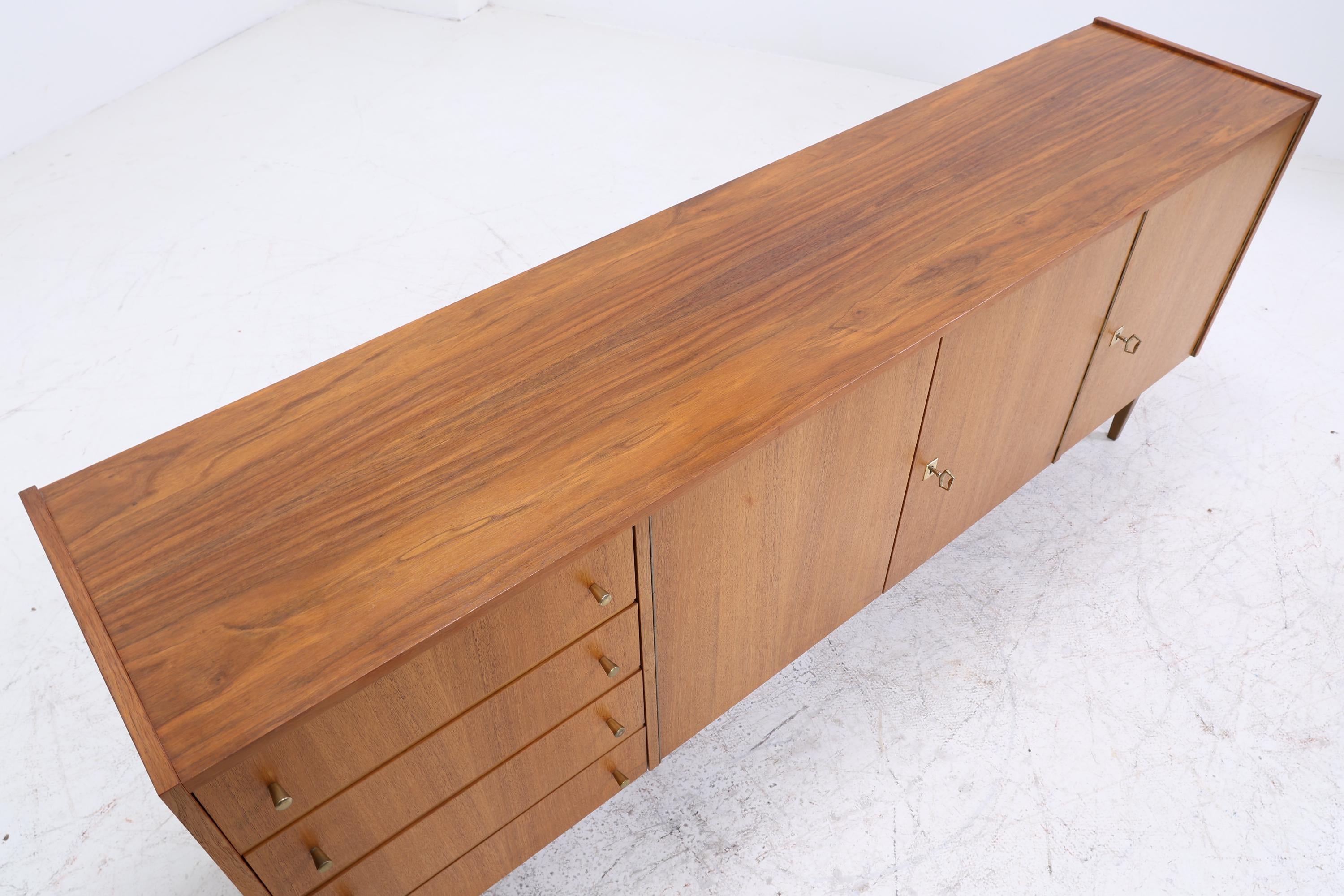 Vintage Sideboard aus Nussbaum | Mid Century Lowboard mit Schubladen &amp; Türen | 60er Jahre Design