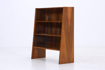 Kleines Vintage Nussbaum Bücherregal | Mid Century Vitrine | 60er Retro Holz Aufbewahrung