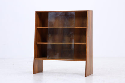 Kleines Vintage Nussbaum Bücherregal | Mid Century Vitrine | 60er Retro Holz Aufbewahrung