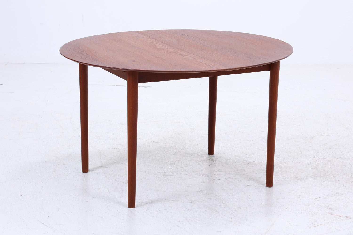 Peter Hvidt &amp; Orla Mølgaard-Nielsen runder Teak Esstisch 60er Jahre | Danish Design Mid Century Tisch | Søborg Møbelfabrik