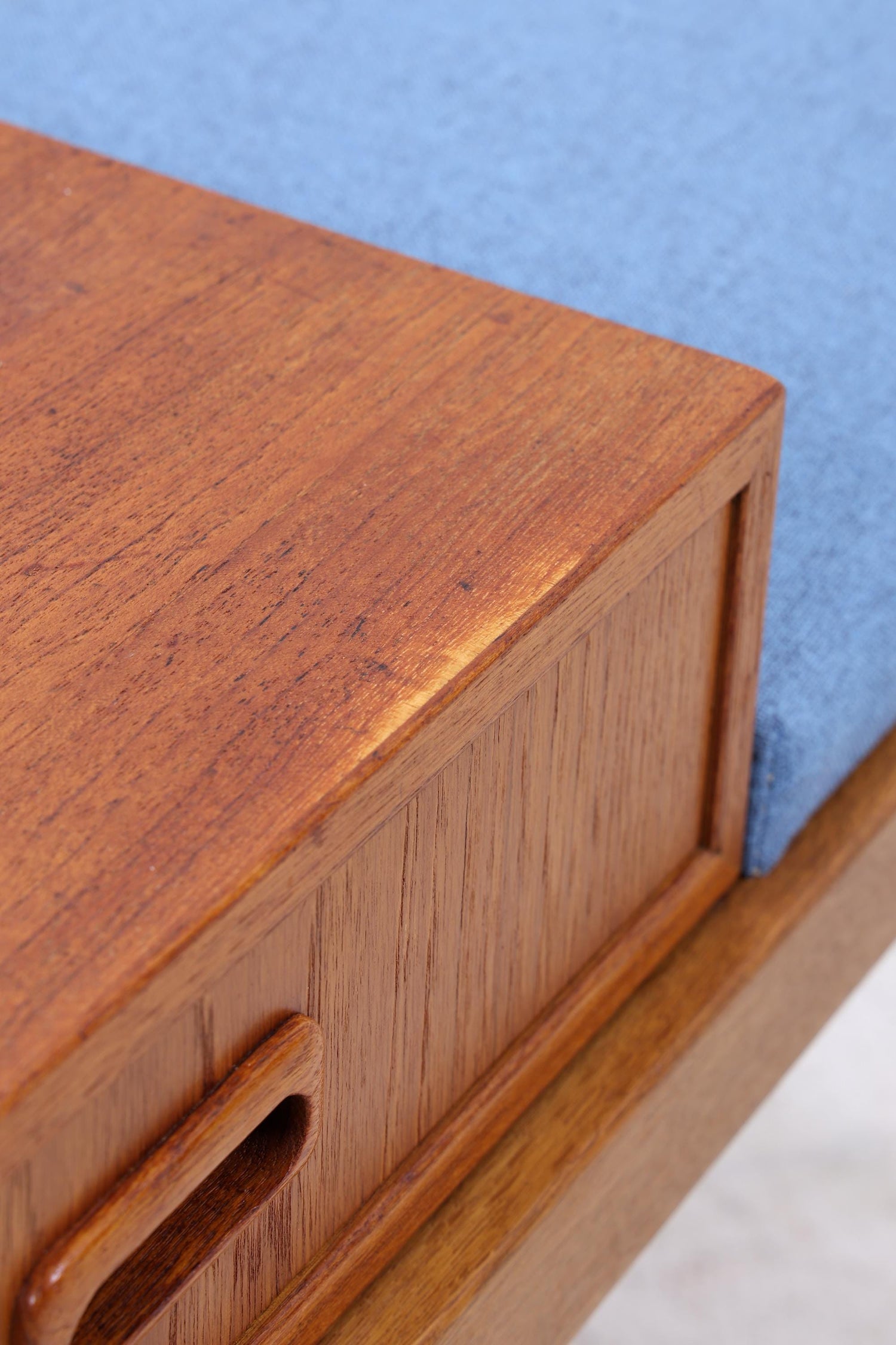 Mid Century Teak Telefonbank mit Schublade &amp; Sitzpolster | Vintage Flur Bank Blau | 60er Design Sitzbank