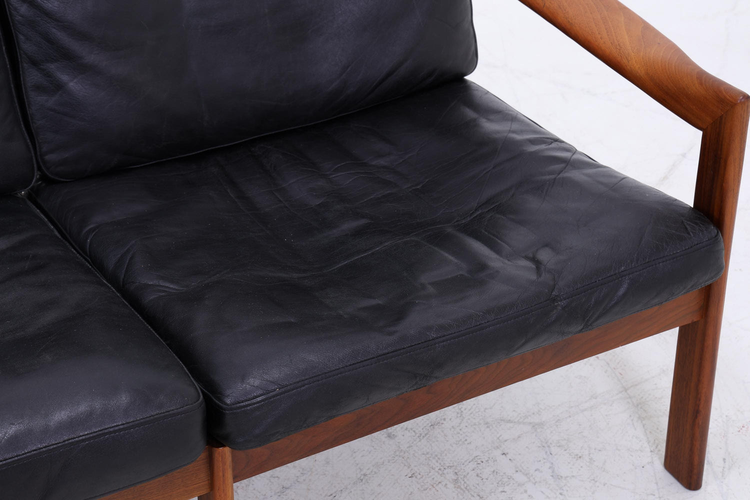 Mid Century Ledersofa von Illum Wikkelsø für Niels Eilersen / Musterring | Teak Sofa 60er Jahre