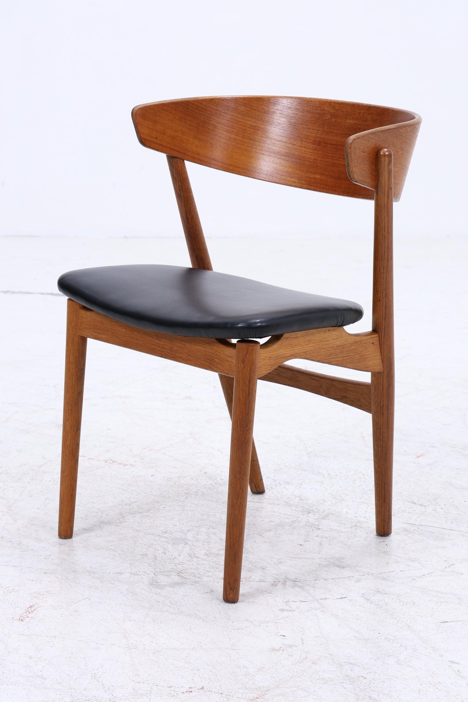 Teak Stuhl Modell 7 von Helge Sibast | Danish Mid Century Design Lederstuhl