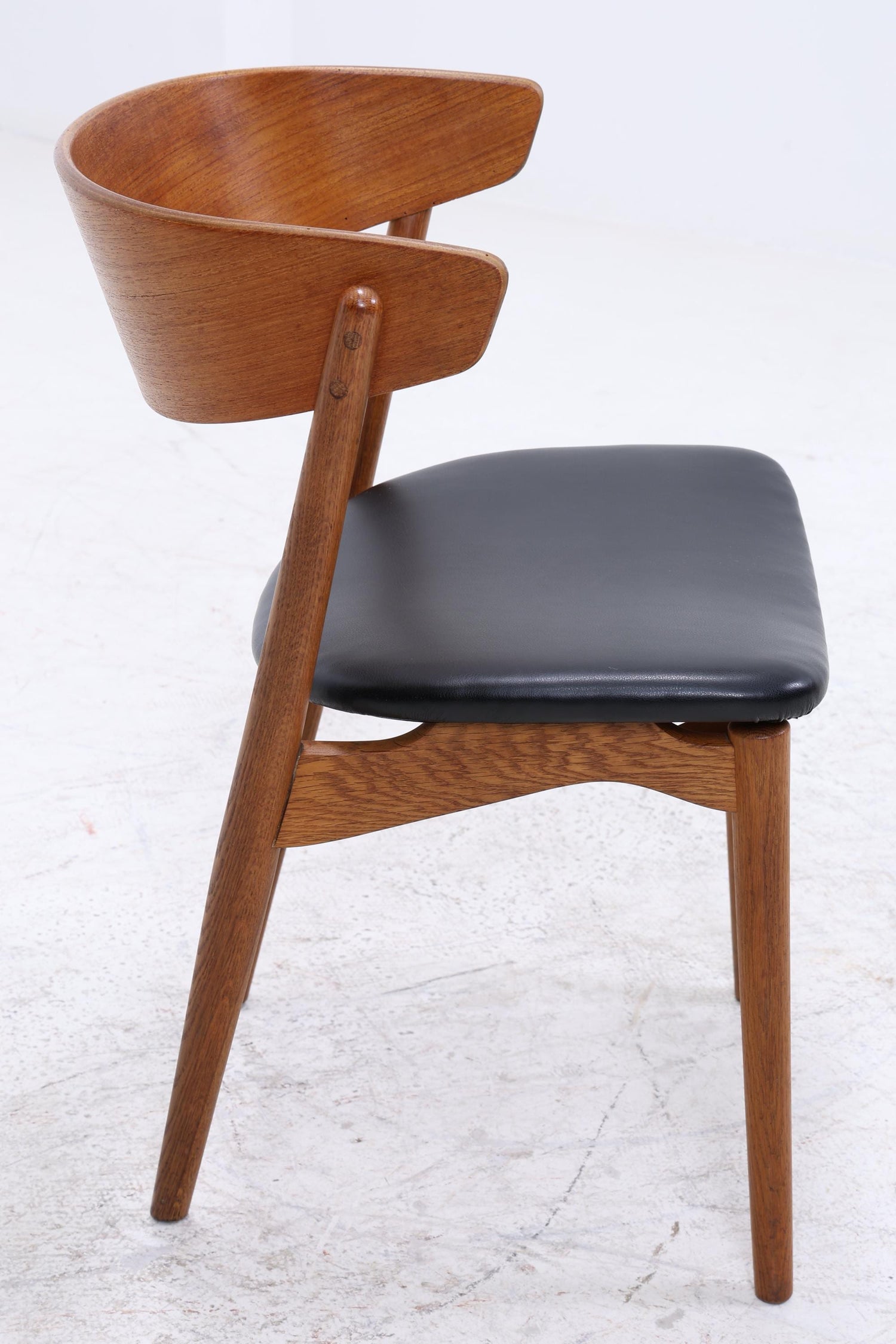 Teak Stuhl Modell 7 von Helge Sibast | Danish Mid Century Design Lederstuhl