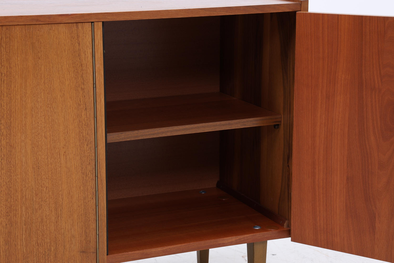 Vintage Sideboard aus Nussbaum | Mid Century Lowboard mit Schubladen &amp; Türen | 60er Jahre Design